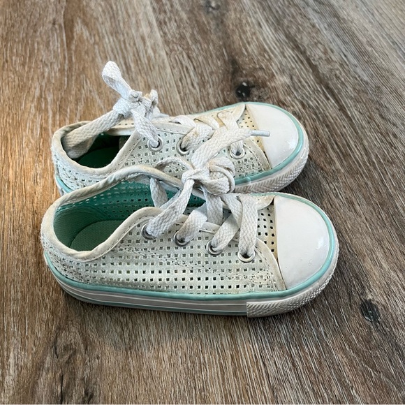 Converse shoes - Picture 1 of 6